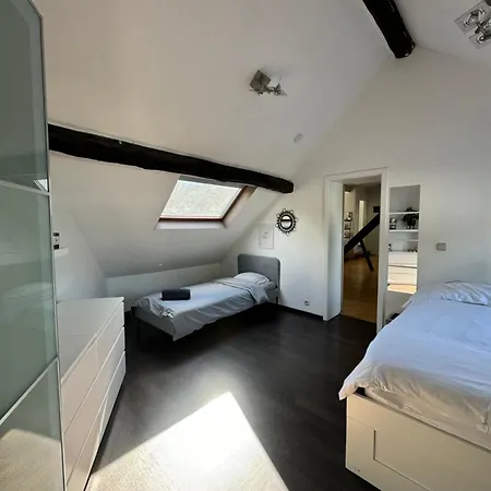 Lovely Loft For Romantic Getaway Or Family Trip アパート ショードフォンテーヌ